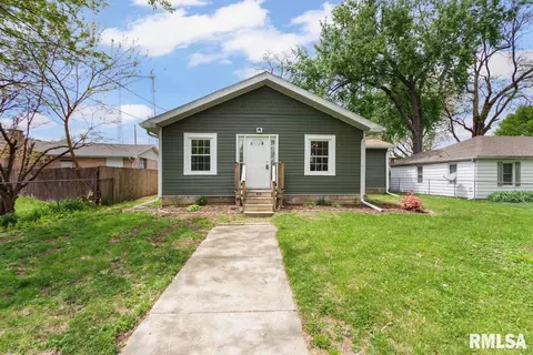 4109 N Ashton Ave, Peoria, IL 61614