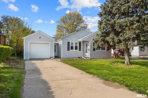 812 W Ridge Rd, Peoria, IL 61614