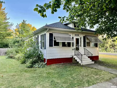 409 Burgland Ave, Galesburg, IL 61401