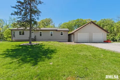 1299 N Woodland Ln, Metamora, IL 61548