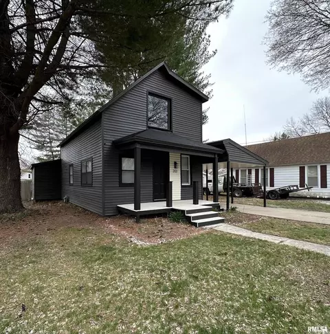 203 S Monroe St, Macomb, IL 61455 photo 3