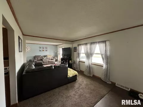 1520 E Wheeler St, Macomb, IL 61455 photo 8
