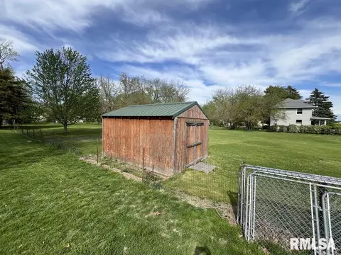 1520 E Wheeler St, Macomb, IL 61455 photo 4