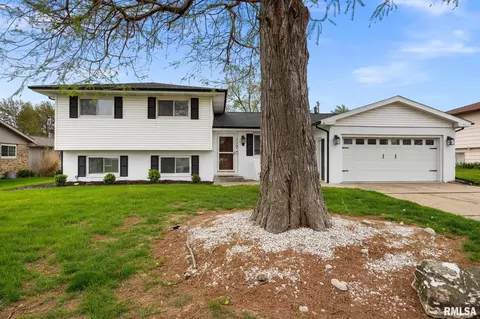 220 E Lakewood St, Morton, IL 61550