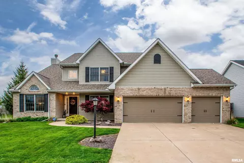 3611 W Brenwick Dr, Peoria, IL 61614