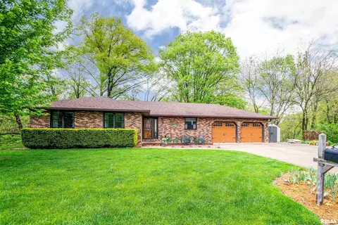 515 W Timber Ridge Dr, Peoria, IL 61615