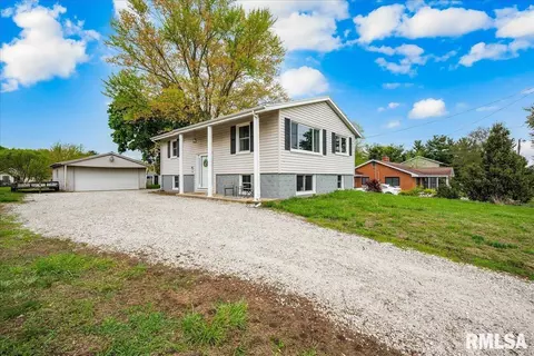 13207 N Caroline Dr, Chillicothe, IL 61523