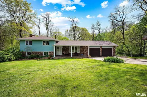 7404 W Countryview Dr, Peoria, IL 61607