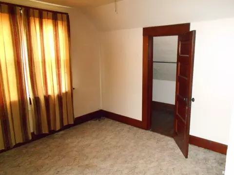 403 E Wood St, Avon, IL 61415 photo 7