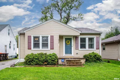 3213 N Parish Ave, Peoria, IL 61604