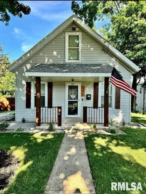 105 N Creamery St, Eureka, IL 61530