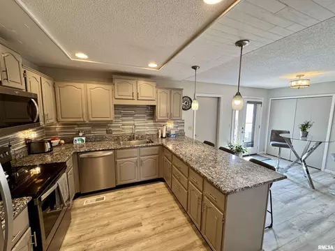 1907 S Madison St, Macomb, IL 61455 photo 16