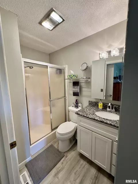 1907 S Madison St, Macomb, IL 61455 photo 29