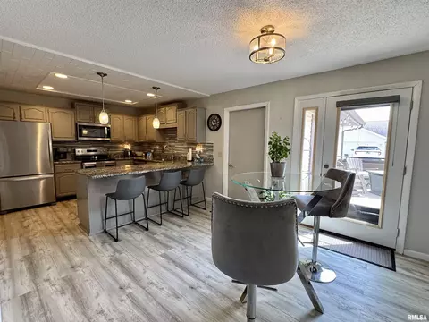 1907 S Madison St, Macomb, IL 61455 photo 14