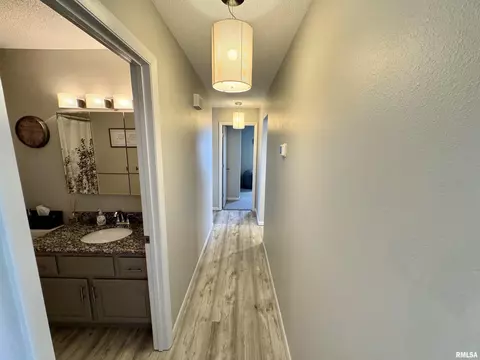 1907 S Madison St, Macomb, IL 61455 photo 21