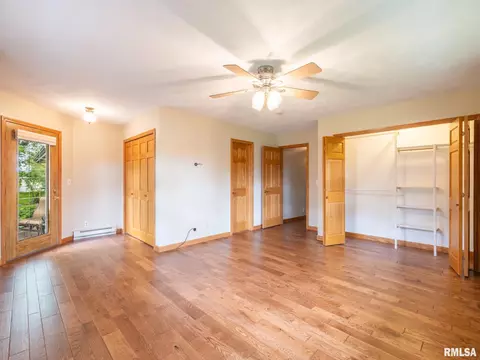 Bedroom - 208 E Glendale St, Manito, IL 61546 photo 2 of 15