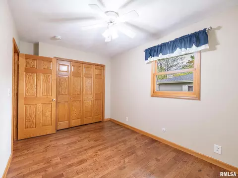 Bedroom - 208 E Glendale St, Manito, IL 61546 photo 6 of 15
