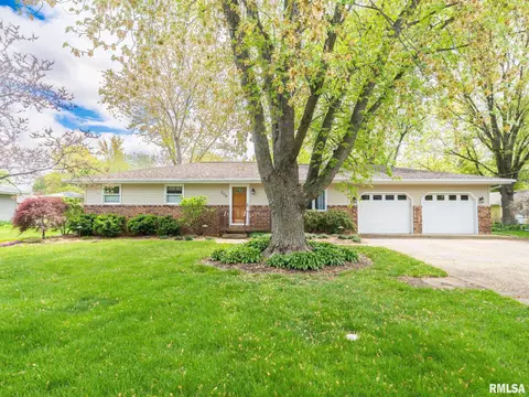 Exterior - 208 E Glendale St, Manito, IL 61546 photo 18 of 20