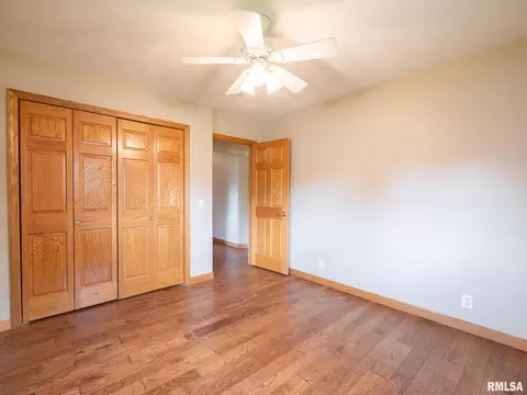 Bedroom - 208 E Glendale St, Manito, IL 61546 photo 9 of 15