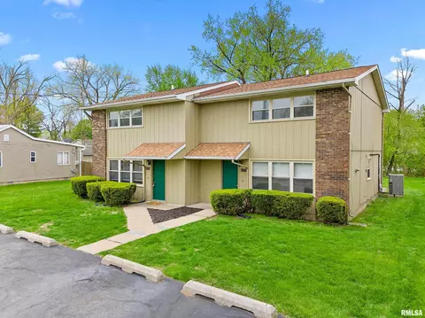 6205 6207 N Northmoor Ct, Peoria, IL 61614