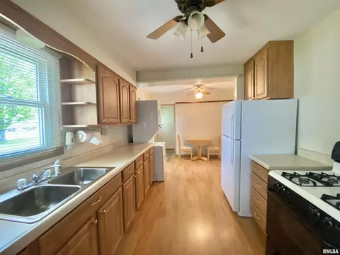 846 S 7th Ave, Canton, IL 61520 photo 17