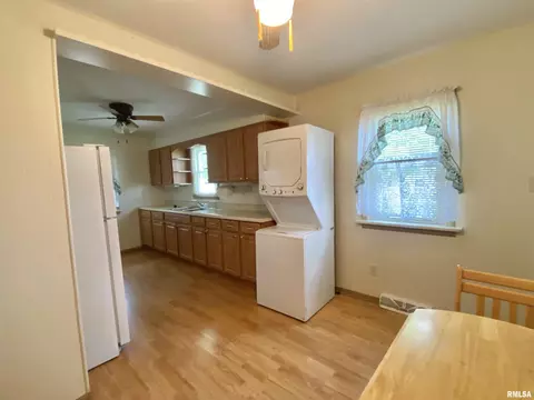 846 S 7th Ave, Canton, IL 61520 photo 16