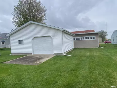 846 S 7th Ave, Canton, IL 61520 photo 6