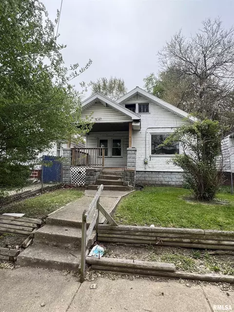 1614 W Smith St, Peoria, IL 61605