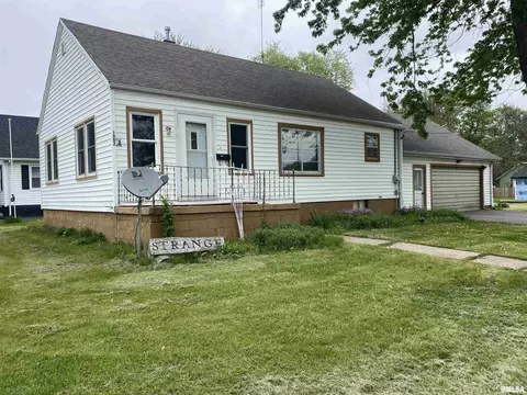 1002 Dean St, Bushnell, IL 61422