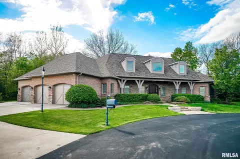 8515 N Wyndhill Ln, Peoria, IL 61615