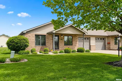 1263 Newcastle Rd, Washington, IL 61571