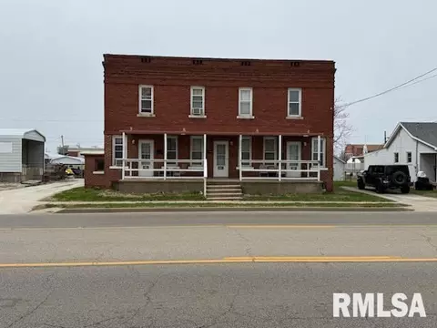 48 5th St, Canton, IL 61520