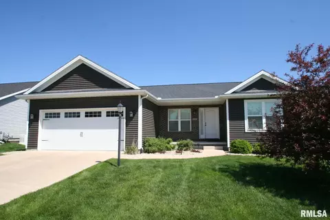 1515 Calvin Dr, Washington, IL 61571