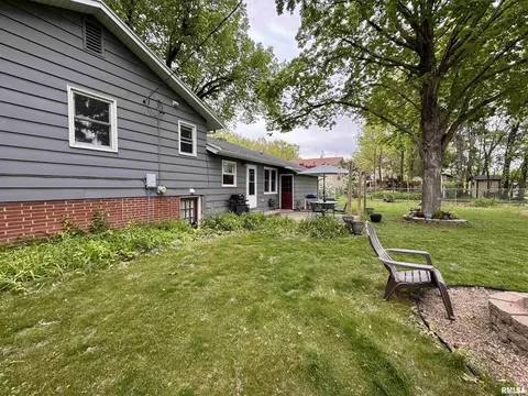 940 Memorial Dr, Macomb, IL 61455 photo 23