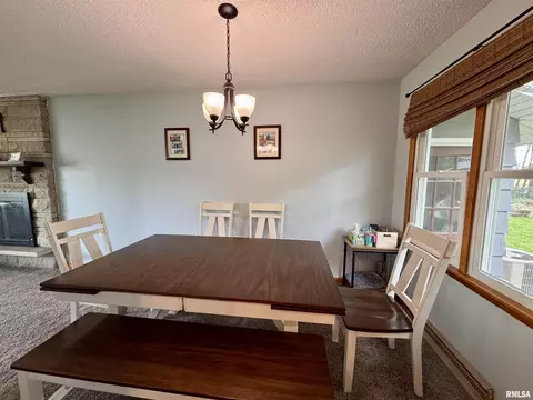 940 Memorial Dr, Macomb, IL 61455 photo 7