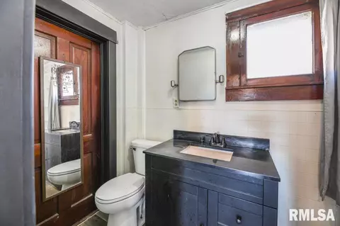 437 N Avenue B, Canton, IL 61520 photo 24