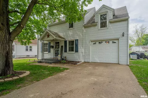 1415 Howard Ct, Pekin, IL 61554