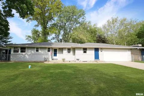4929 N Roberts Ct, Peoria Heights, IL 61616