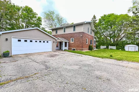 112 Pekin Ave, East Peoria, IL 61611