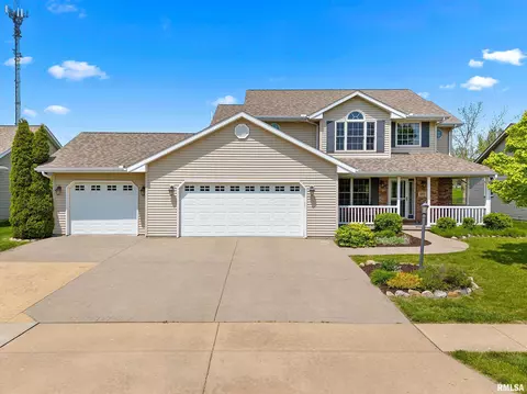 1509 Kelsey St, Washington, IL 61571