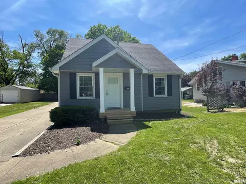 2512 W Heading Ave, West Peoria, IL 61604
