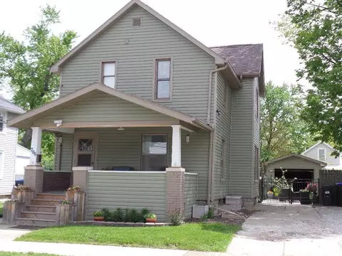 706 Mason St, Bloomington, IL 61701