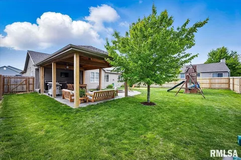 Exterior - 1719 Partridge Pt, Normal, IL 61761 photo 6 of 9