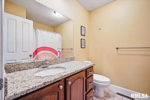 Bath - 1719 Partridge Pt, Normal, IL 61761 photo 4 of 5