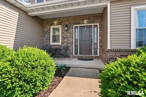 1248 E Monroe St, Morton, IL 61550 photo 3