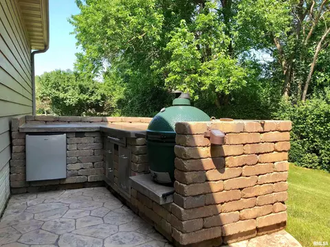 325 Hillcrest Dr, Macomb, IL 61455 photo 45