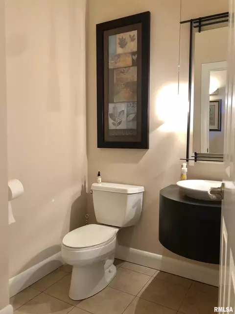 325 Hillcrest Dr, Macomb, IL 61455 photo 31