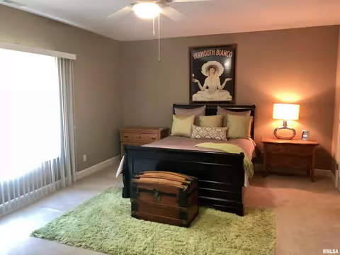 325 Hillcrest Dr, Macomb, IL 61455 photo 39