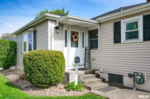 604 E Tyler St, Morton, IL 61550 photo 2