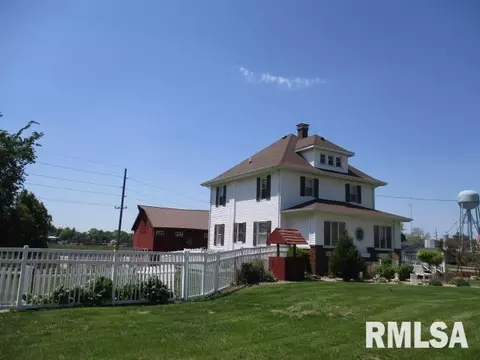 Exterior - 202 S Main St, Roanoke, IL 61561 photo 3 of 15